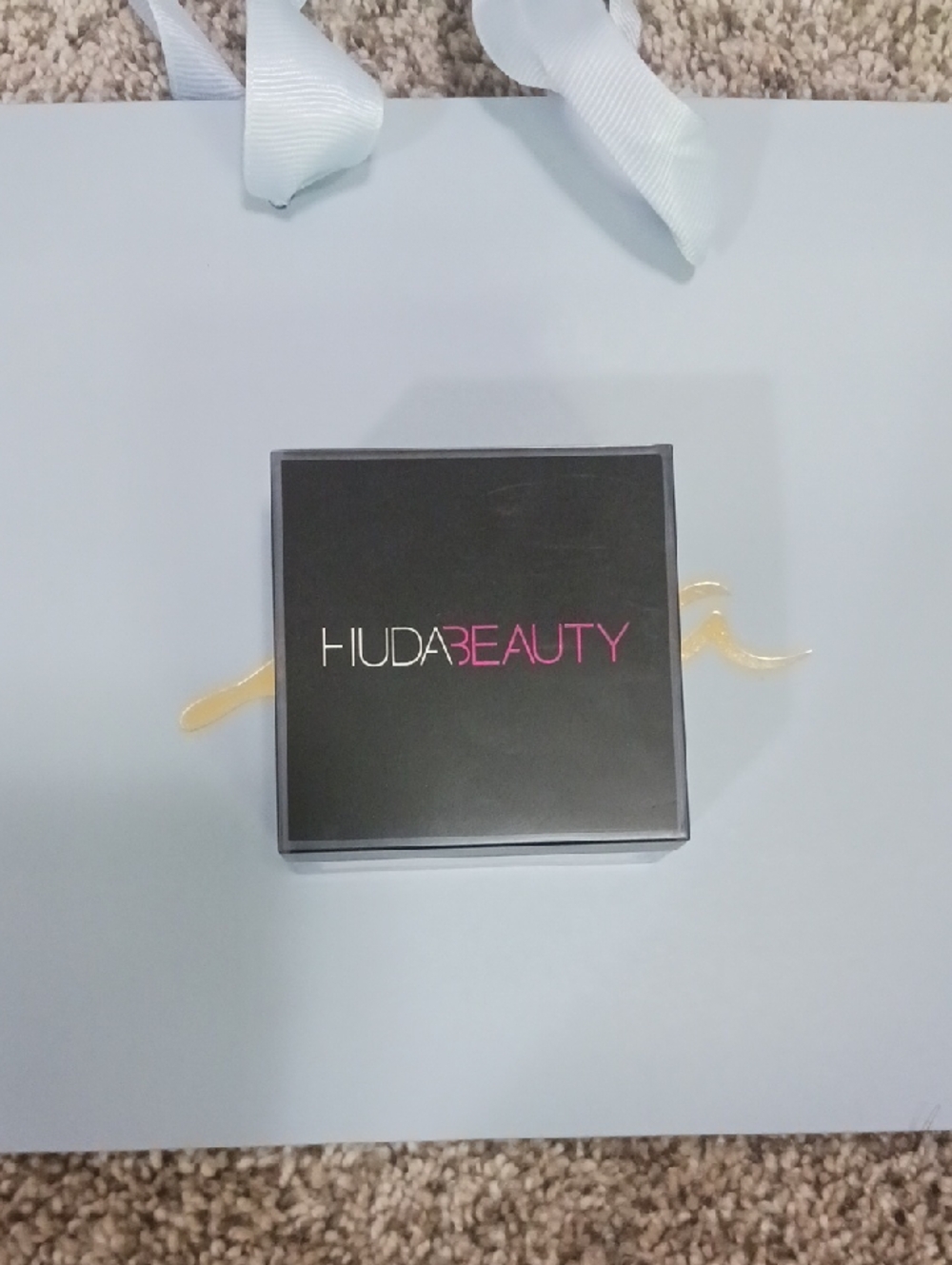 HUDA BEAUTY Black Compact with Pink Logo